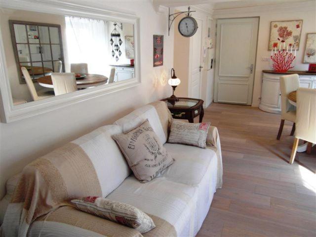 Charming Corner Abode With Castle Views Apartamento Nice Exterior foto