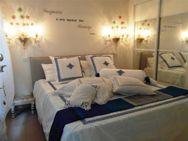 Charming Corner Abode With Castle Views Apartamento Nice Exterior foto